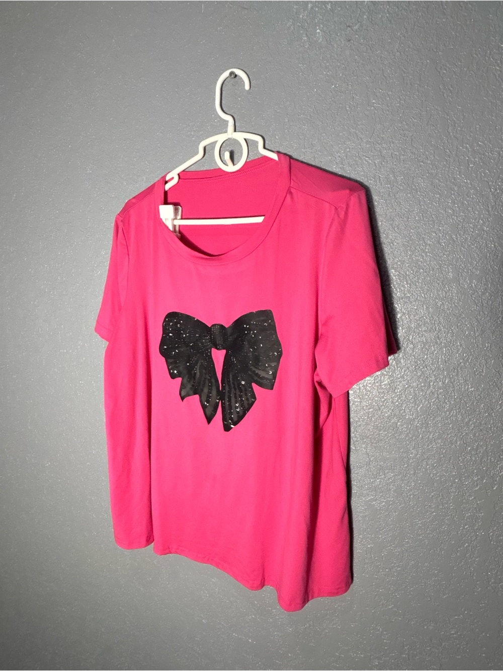 Women's Hot Pink Bow Graphic Tee